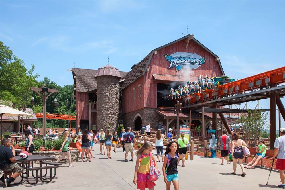 Holiday World, Kings Island and more amusement parks near Indianapolis