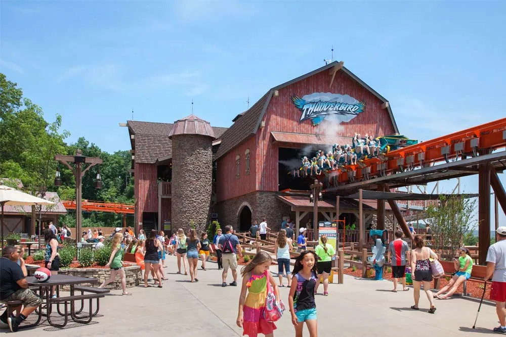Holiday World Theme Park &amp; Splashin' Safari winged coaster Thunderbird' loading station