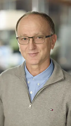 Arben Ndoni Senior Designer